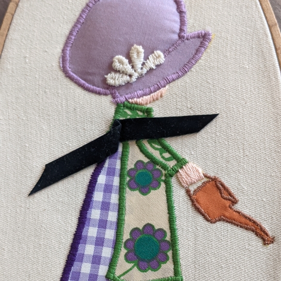 Vintage 70s Holly Hobbie Appliqué Embroidery Hoop Art Handmade - Picture 4 of 5